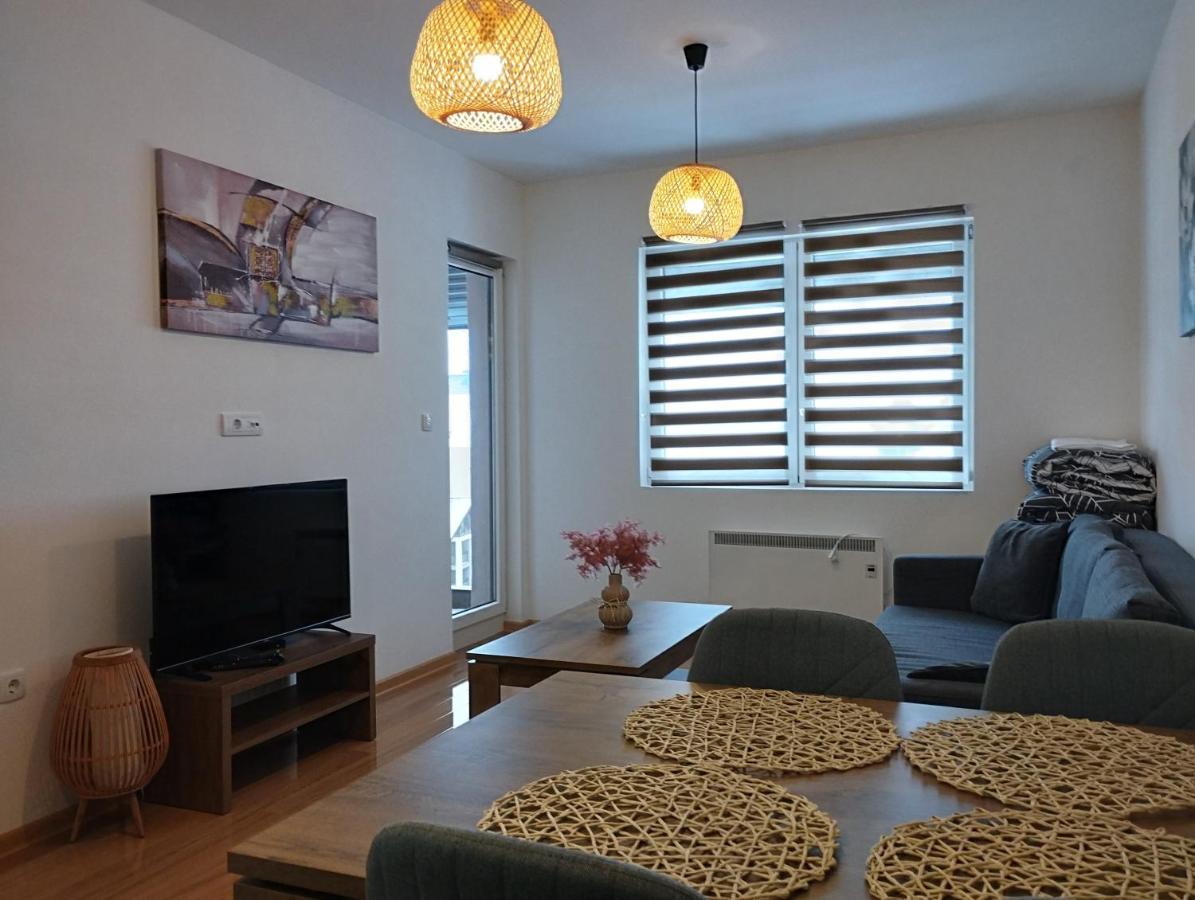 Apartament Vukadin Jovanke Jeftanovic 3 *
